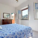 2 Bedroom Cozy In * Recco