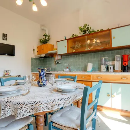 Appartamento 2 Bedroom Amazing In Recco