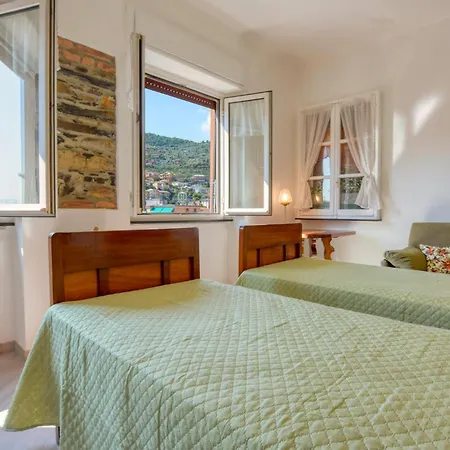 2 Bedroom Cozy In