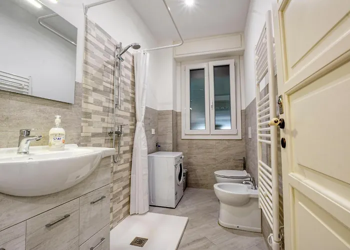 2 Bedroom Cozy In *