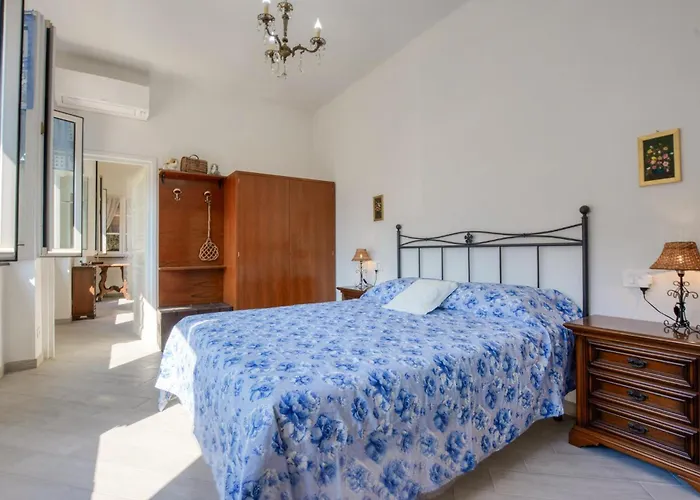 2 Bedroom Cozy In
