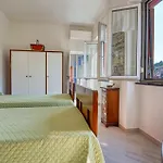 2 Bedroom Cozy In