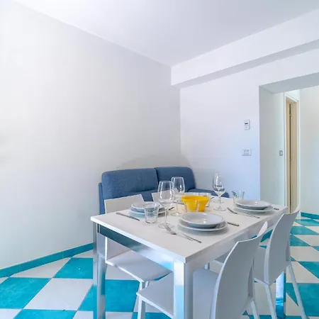 2 Bedroom Cozy In Deiva Marina