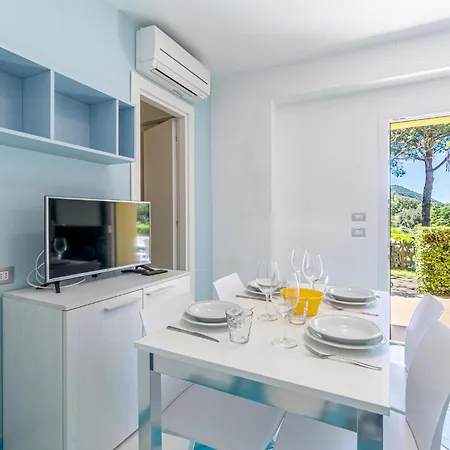 2 Bedroom Cozy In Deiva Marina