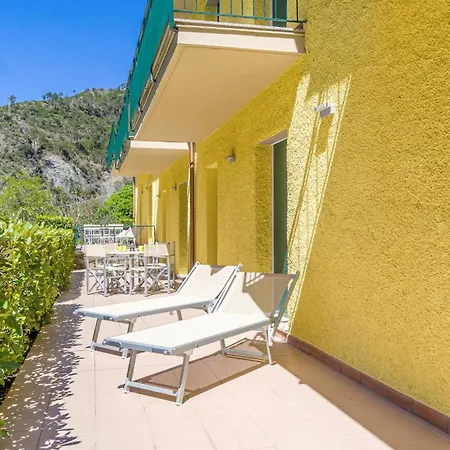Apartment 2 Bedroom Cozy In Deiva Marina