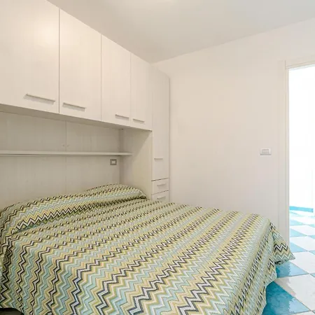 Apartment 2 Bedroom Cozy In Deiva Marina