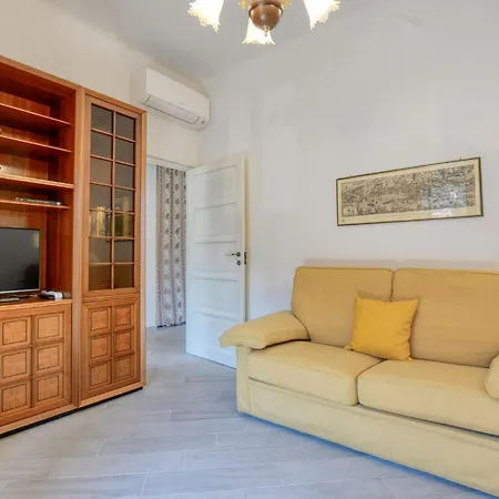 Apartment 2 Bedroom Cozy In *